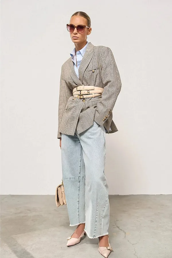 Women's Jones Checkered Blazer in Beige