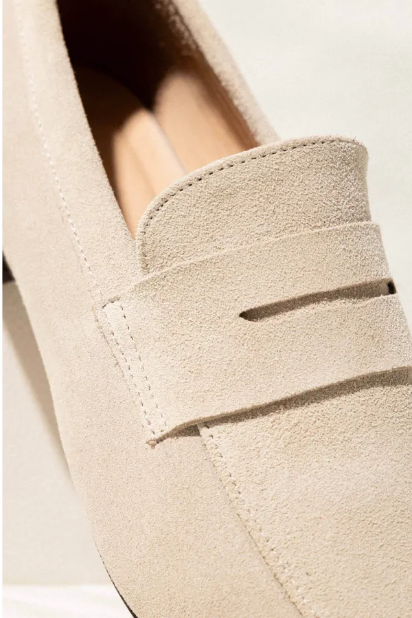 Loafer für Damen aus Wildleder, Modell Burt, Farbe Nude