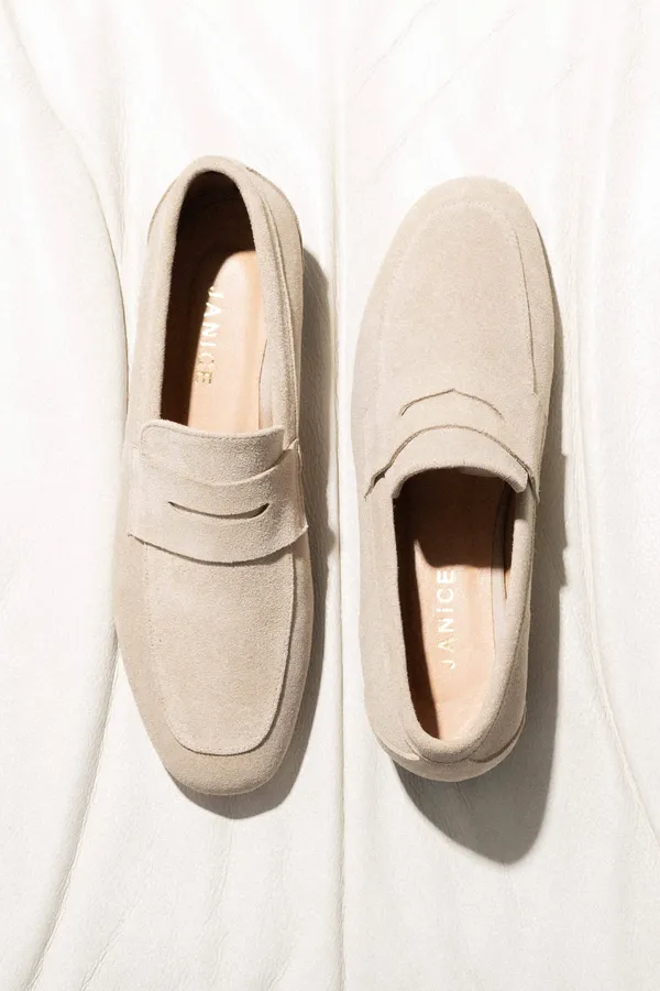 Loafer für Damen aus Wildleder, Modell Burt, Farbe Nude