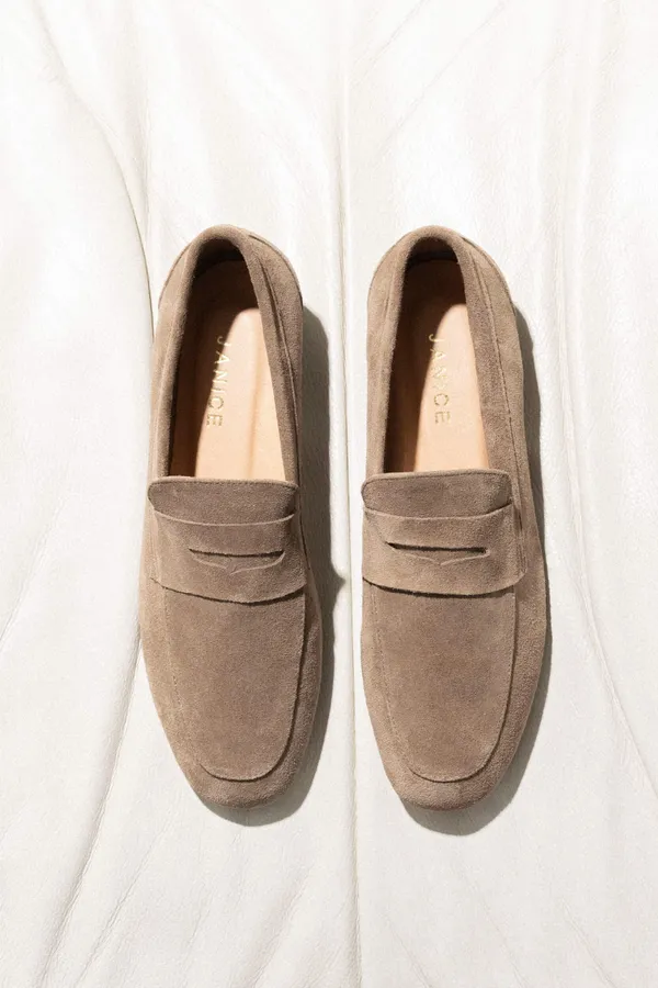 Loafer für Damen aus Wildleder, Modell Burt, Farbe Taupe