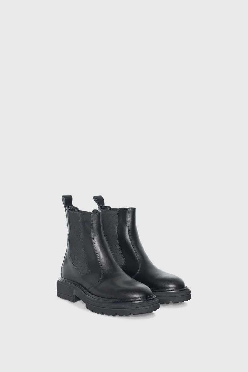 Dixon Black Leather