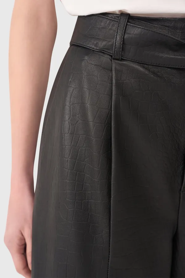 Nolan Black Crocodile Leather
