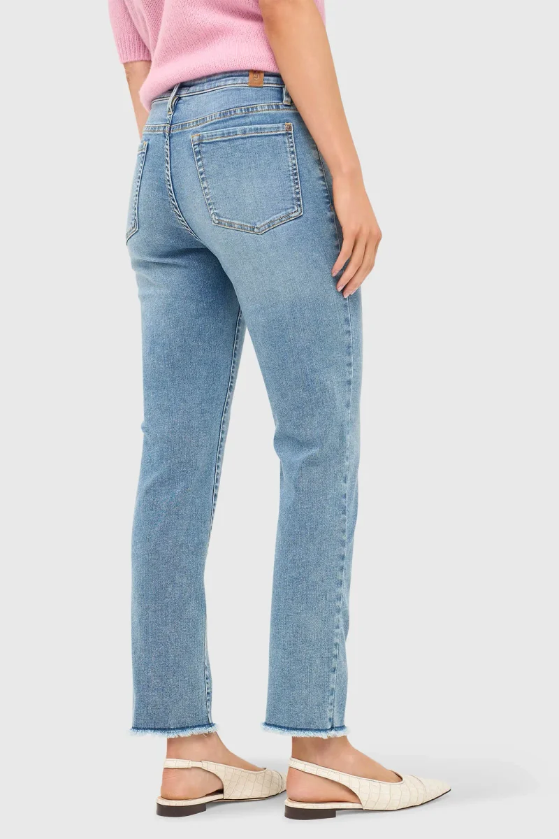 Women's Mid-Rise Mom Jeans in Cooper Blue 786
