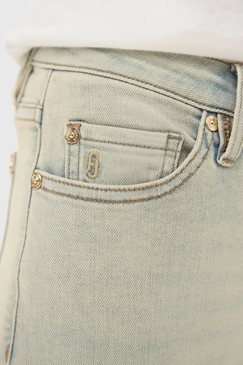 Women's Stretch Mid-Rise Mom Jeans in Cooper Blue 004