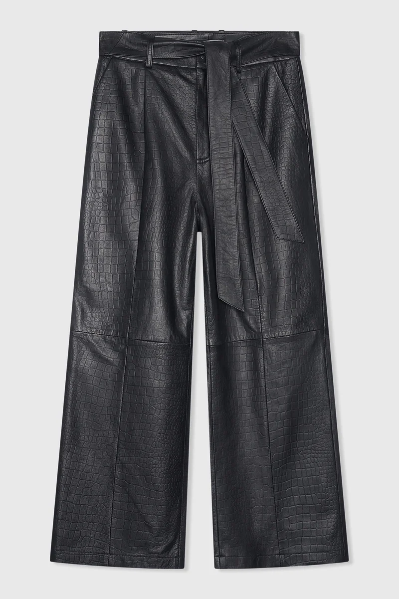 Nolan Black Crocodile Leather
