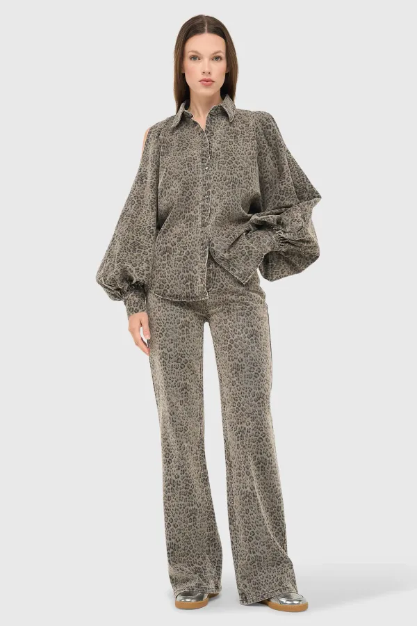 Women's Wide-Sleeve Leopard-Print Denim Blouse in Stone