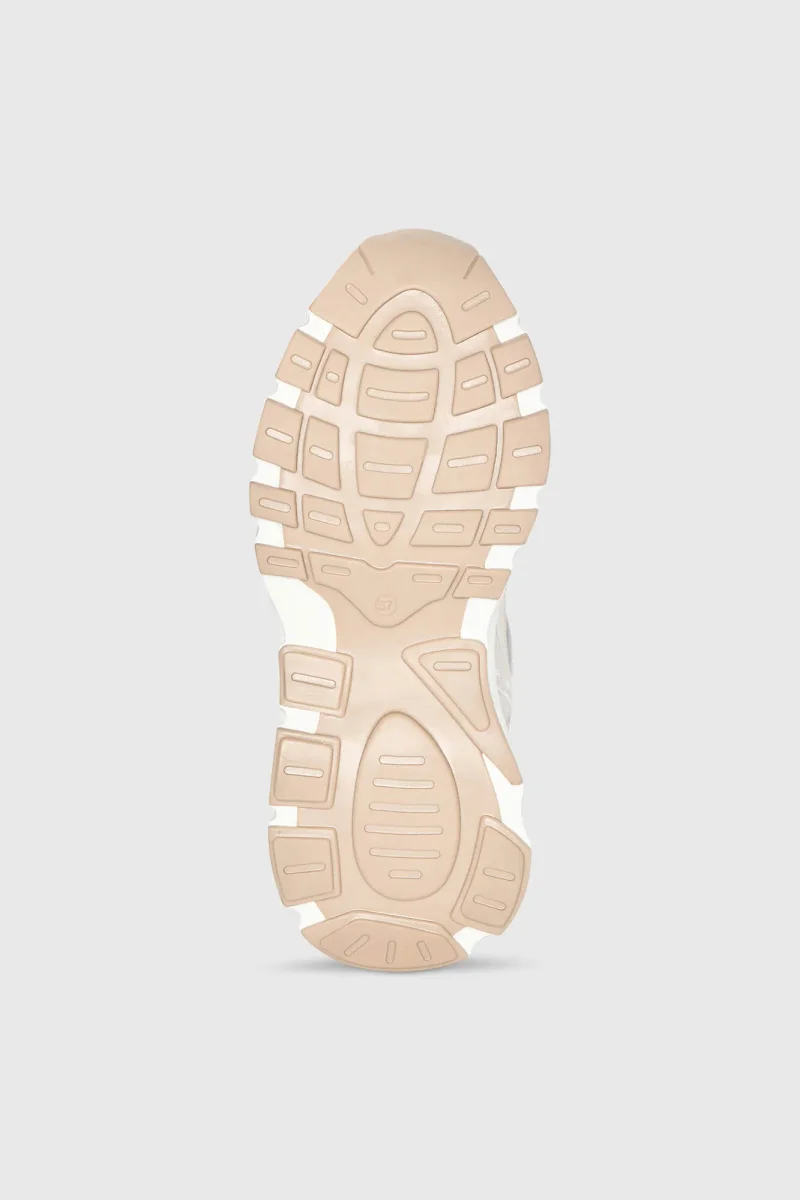 Women's Bolt Off-White Running Sneakers 109